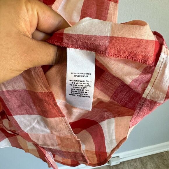 Lafeyette Plaid Sleeveless Button down - Picture 3 of 3